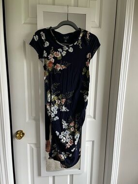 Women’s Navy Floral Short-Sleeve Dress